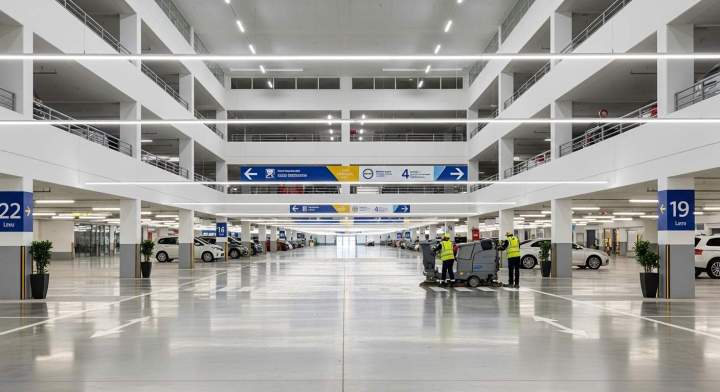 Reclaim your garage space with Miami's trusted, eco-friendly deep cleaning specialists and 8+ years of expertise.